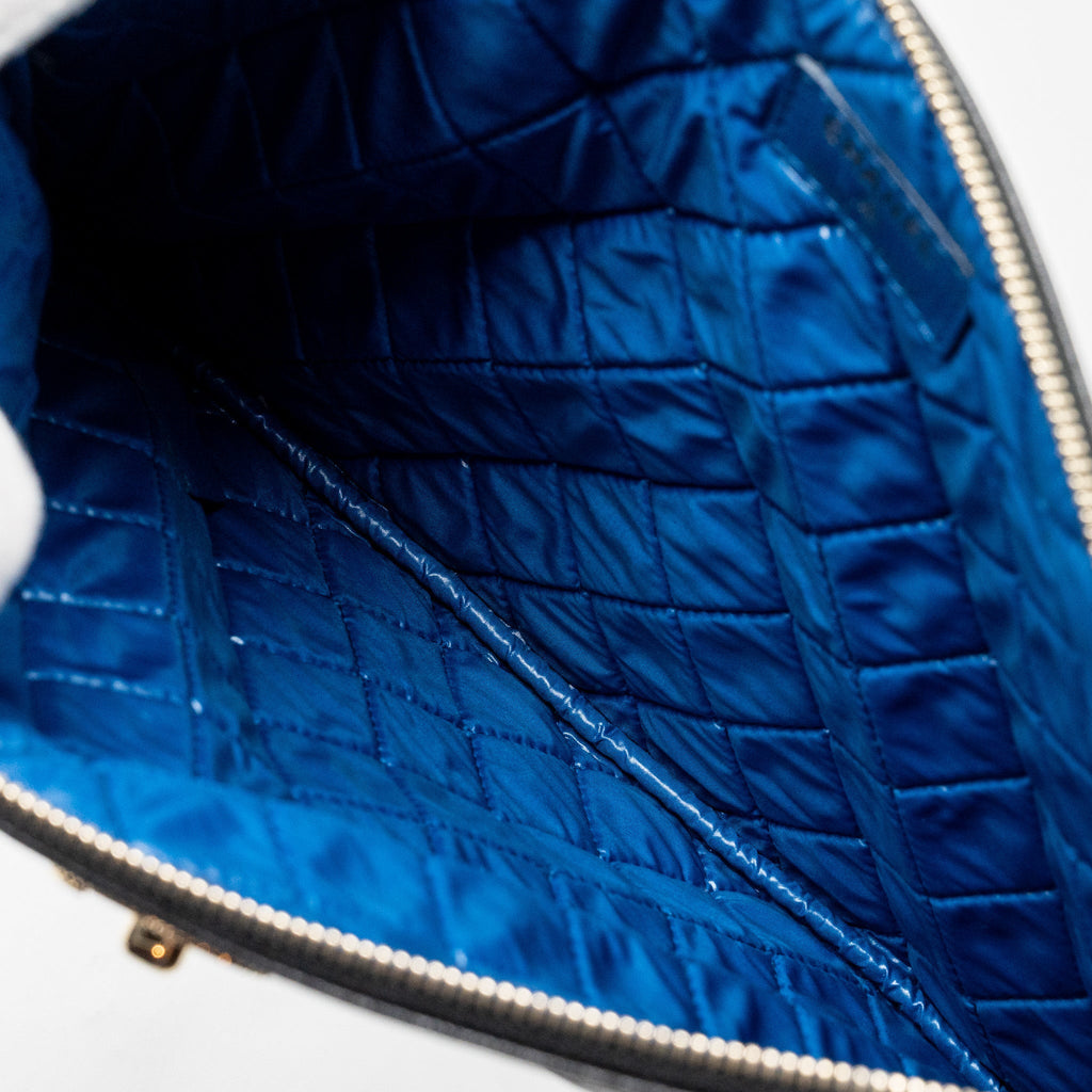 Chanel CC Logo Quilted Zip Pouch / Clutch shiny sheepskin Black/ Blue