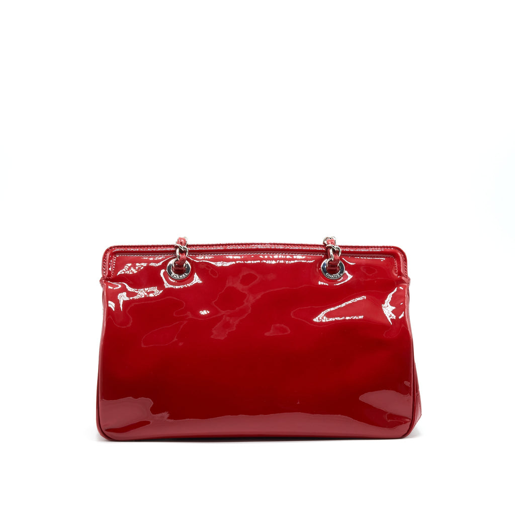 Chanel Patent Leather Tote Bag With Chain In Red