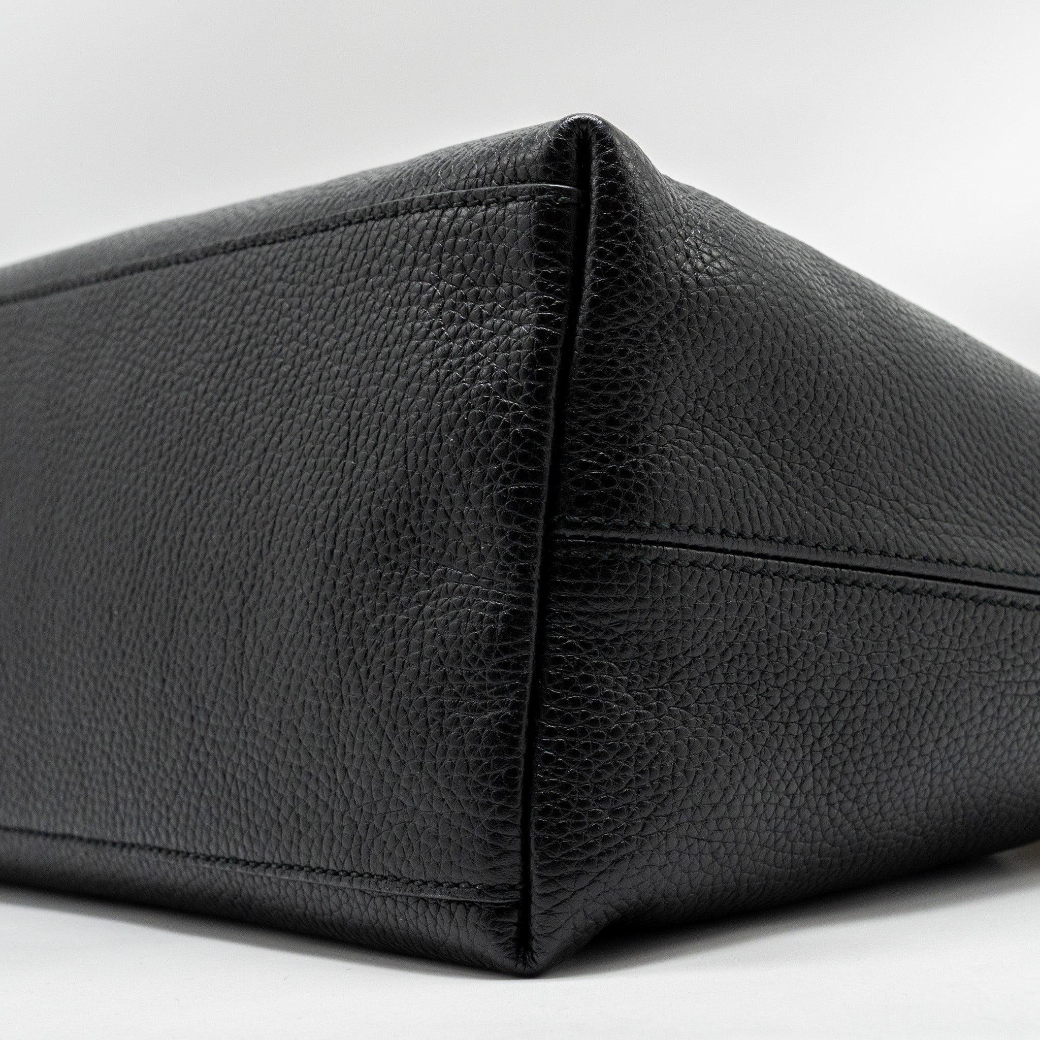 Gucci Interlocking G Soho Tote Bag Calfskin Black
