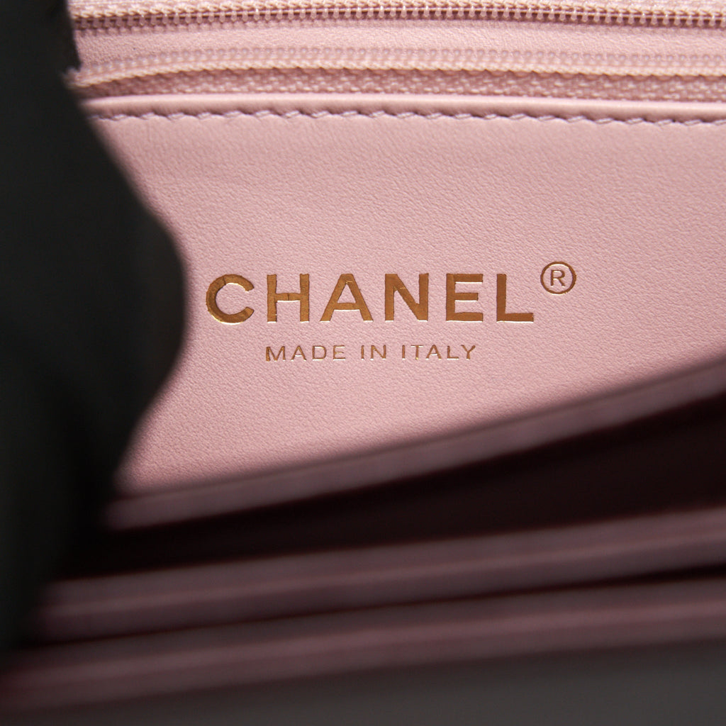 Chanel Seasonal Flap Bag Calfskin / Suede Leather Burgundy