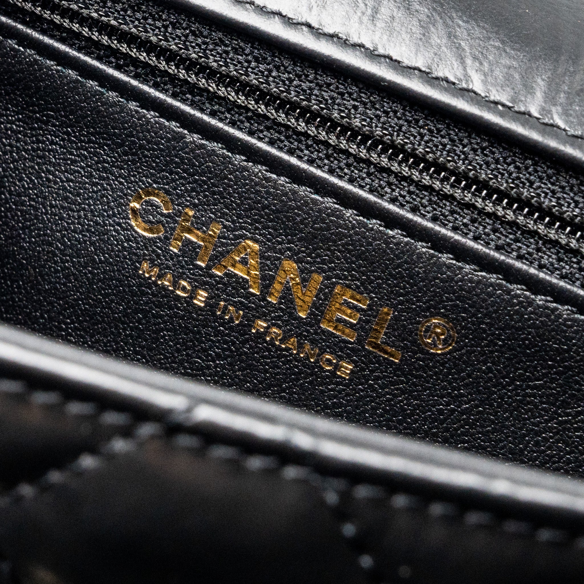 Chanel 23A classic flap clutch shiny calfskin black L (microchip)