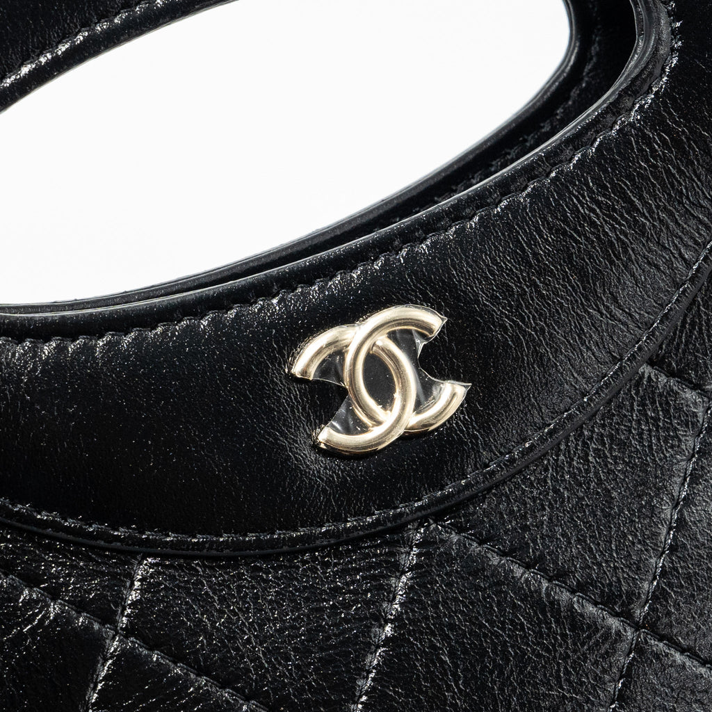 Chanel 24C mini 31 clutch with chain shiny calfskin black L (microchip)