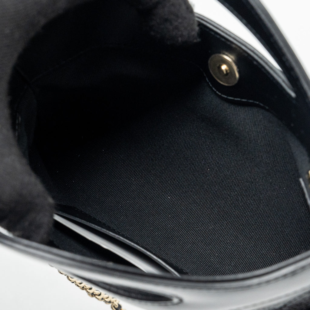 Chanel 24C mini 31 clutch with chain shiny calfskin black L (microchip)