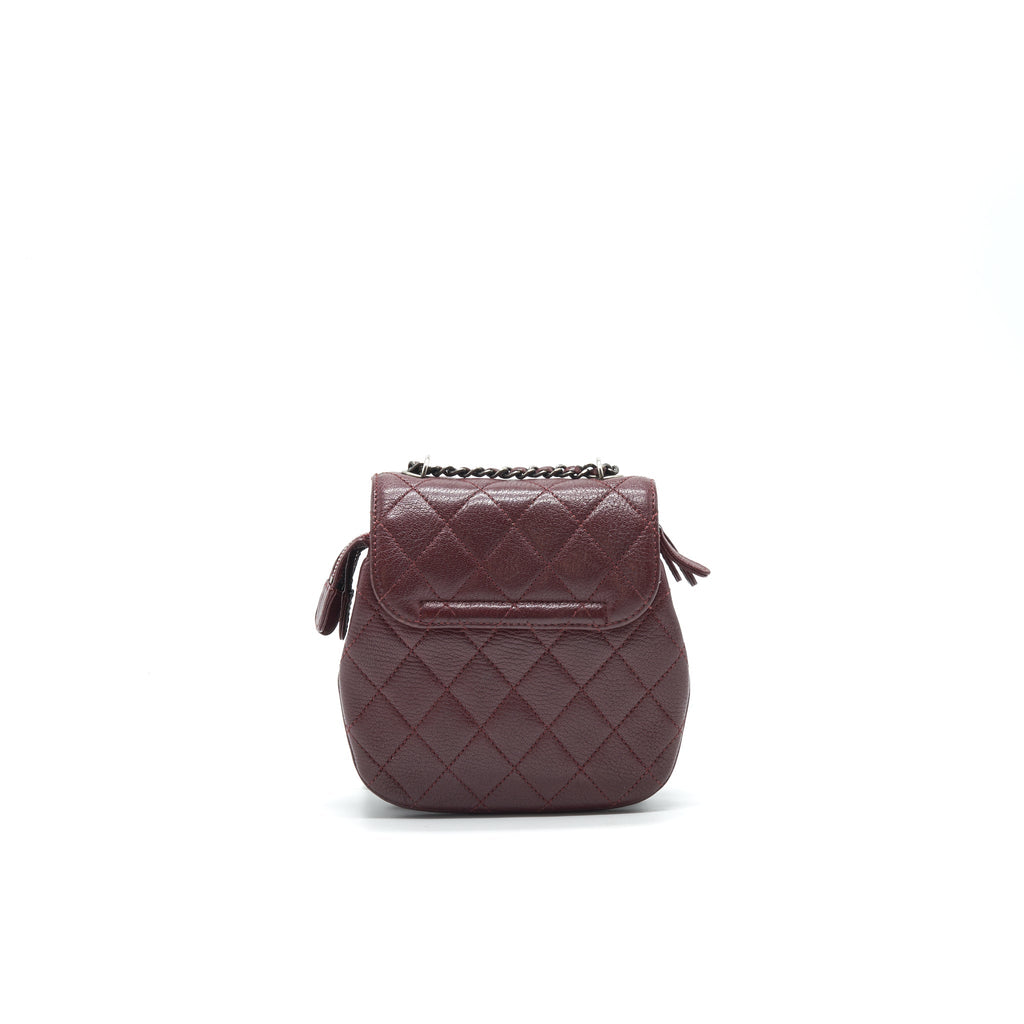 CHANEL Small Flap Bag With Chain Burgundy