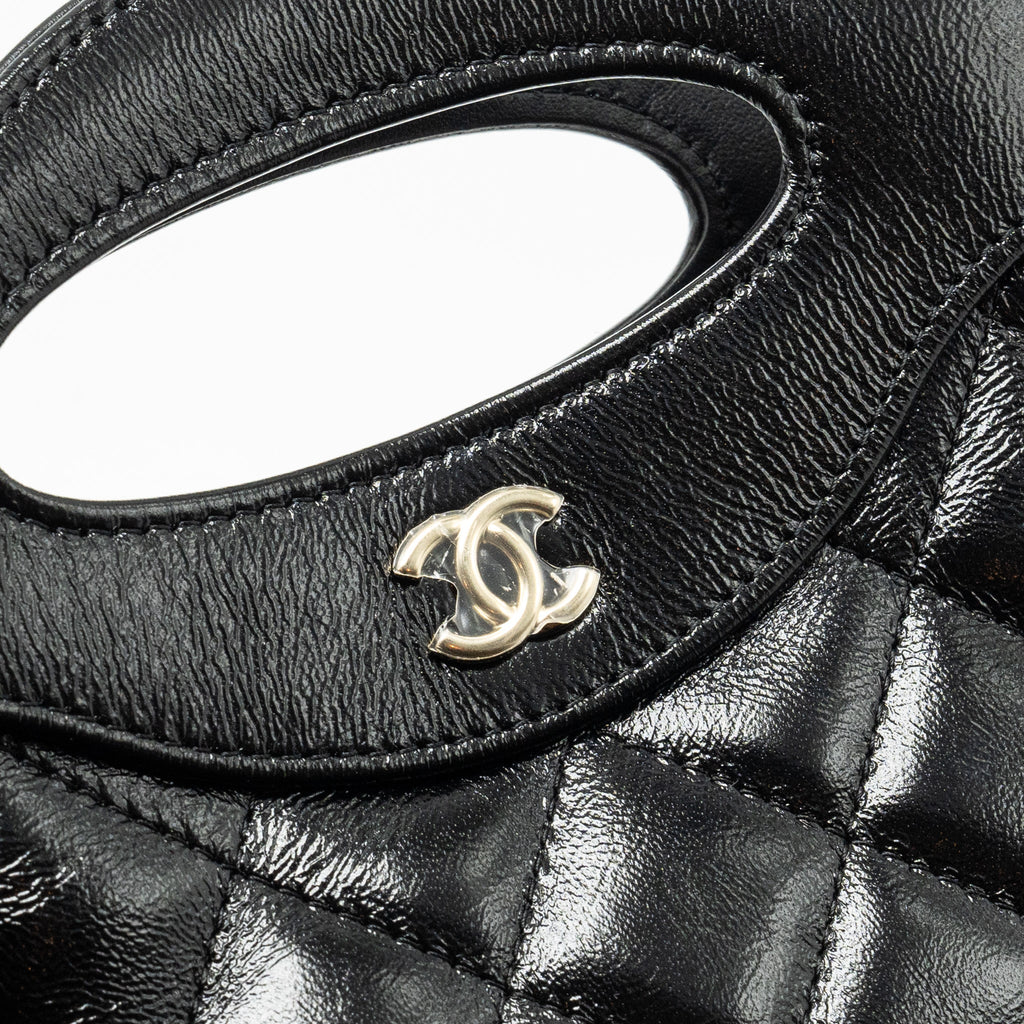 Chanel mini 31 Clutch with Chain Shiny Calfskin Black L (Microchip)