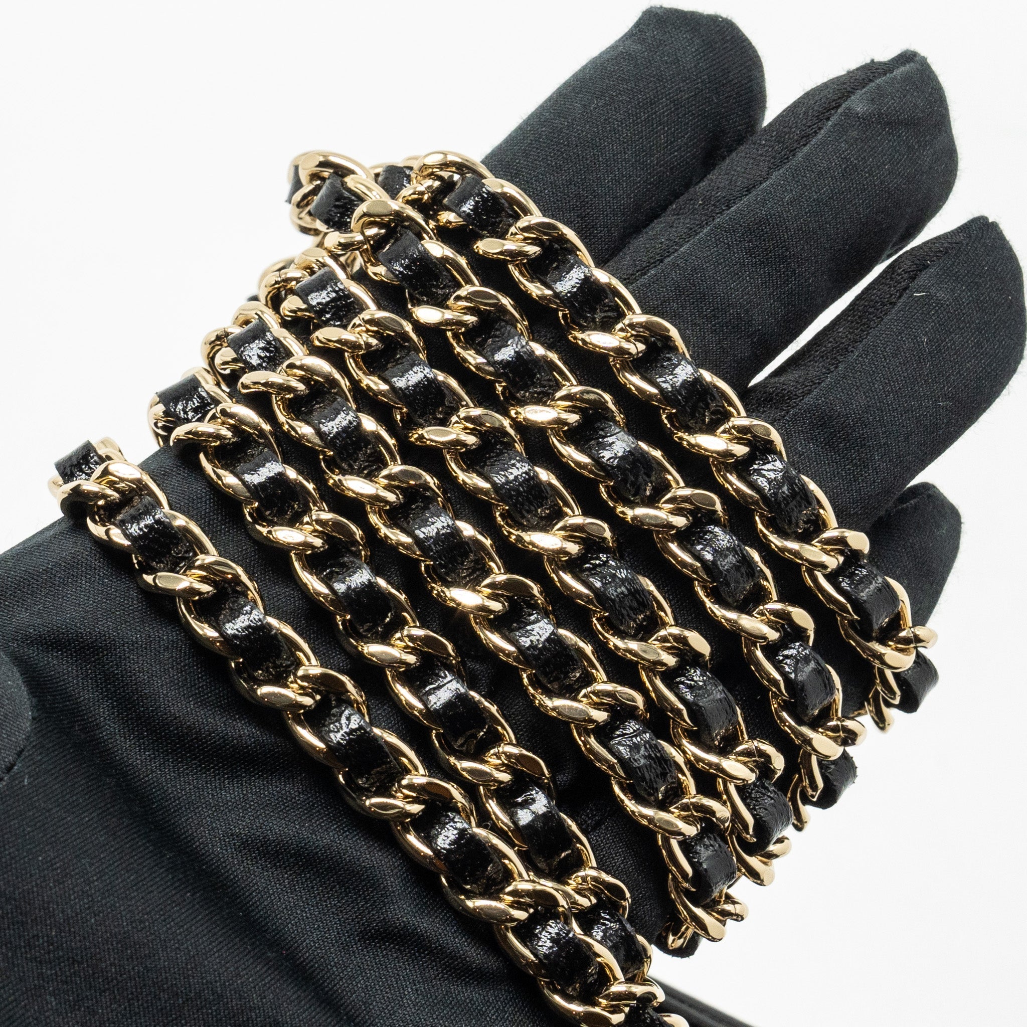 Chanel mini 31 Clutch with Chain Shiny Calfskin Black L (Microchip)