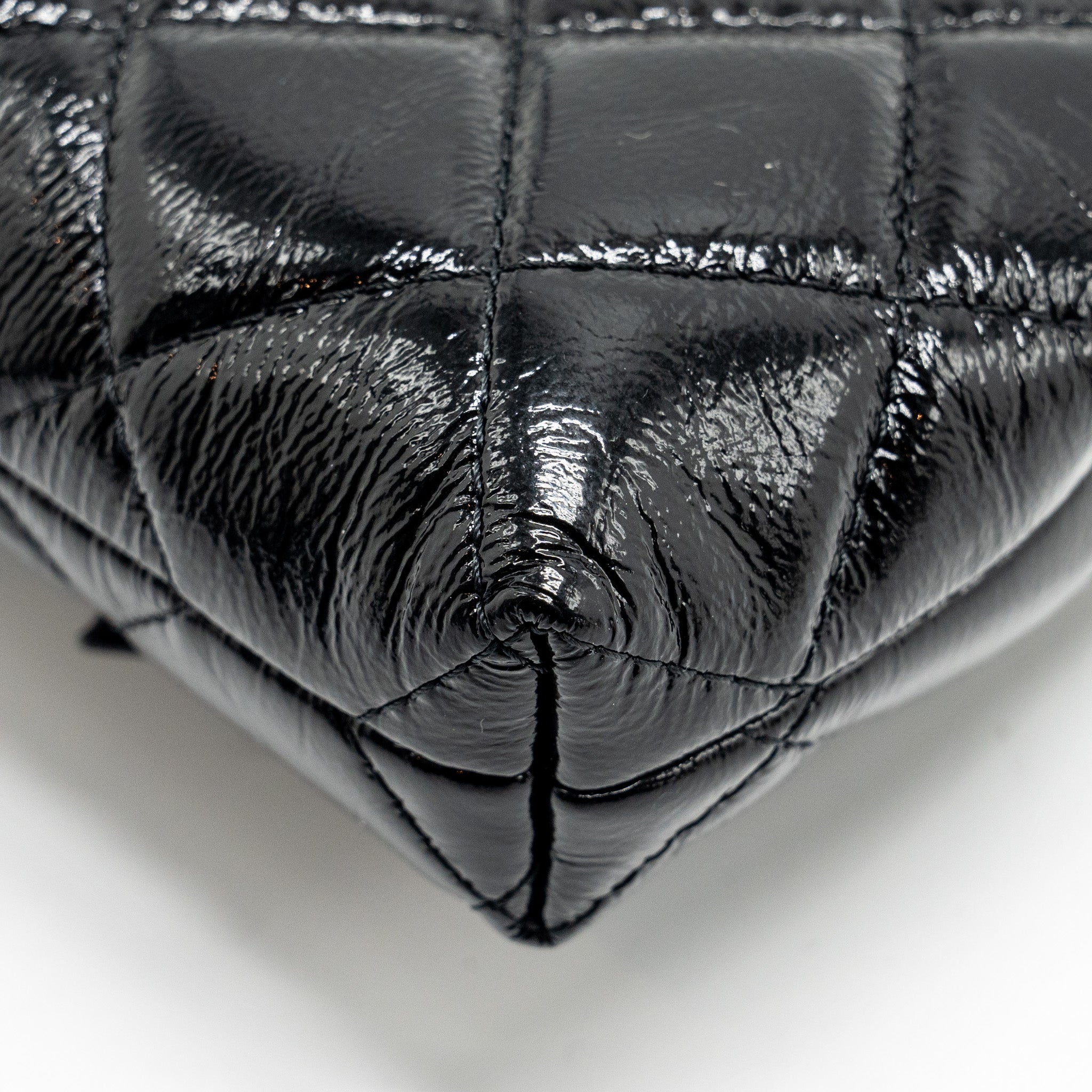 Chanel 24A Bowknot Clutch With Chain patent Crumpled Lambskin/Shiny Lambskin Black  (microchip)