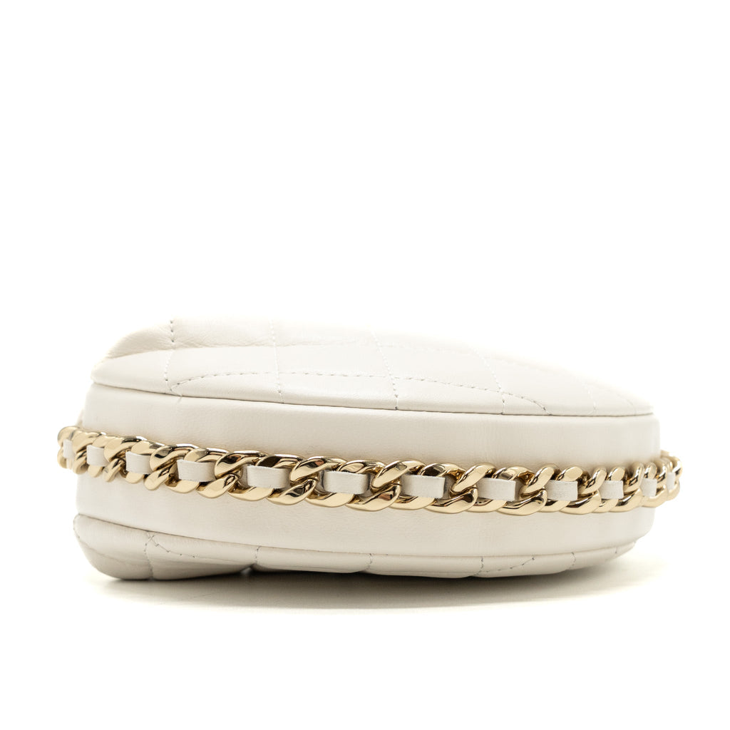 Chanel 23C Round Clutch Lambskin White L (microchip)