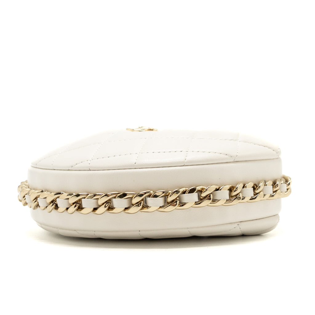 Chanel 23C Round Clutch Lambskin White L (microchip)