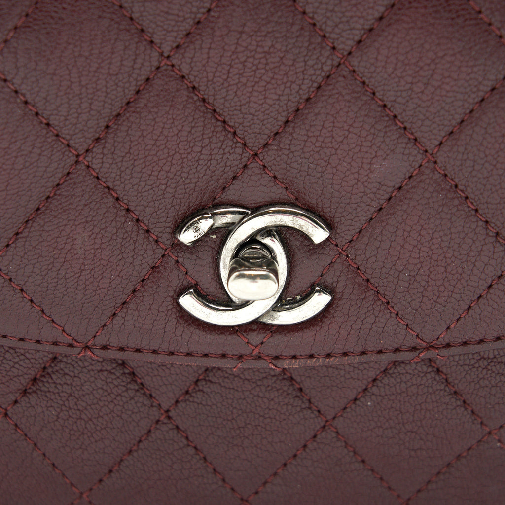 CHANEL Small Flap Bag With Chain Burgundy