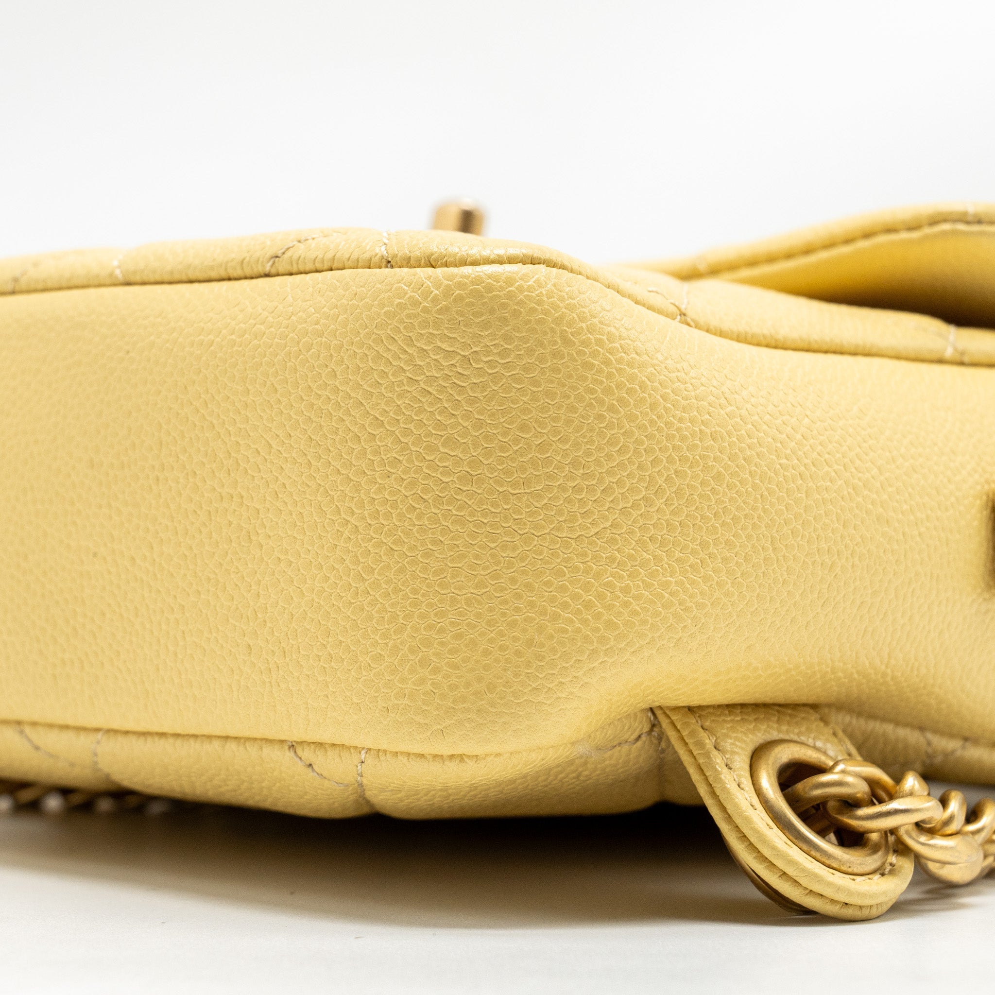 Chanel 22P quilted flap backpack caviar light yellow  (Microchip)