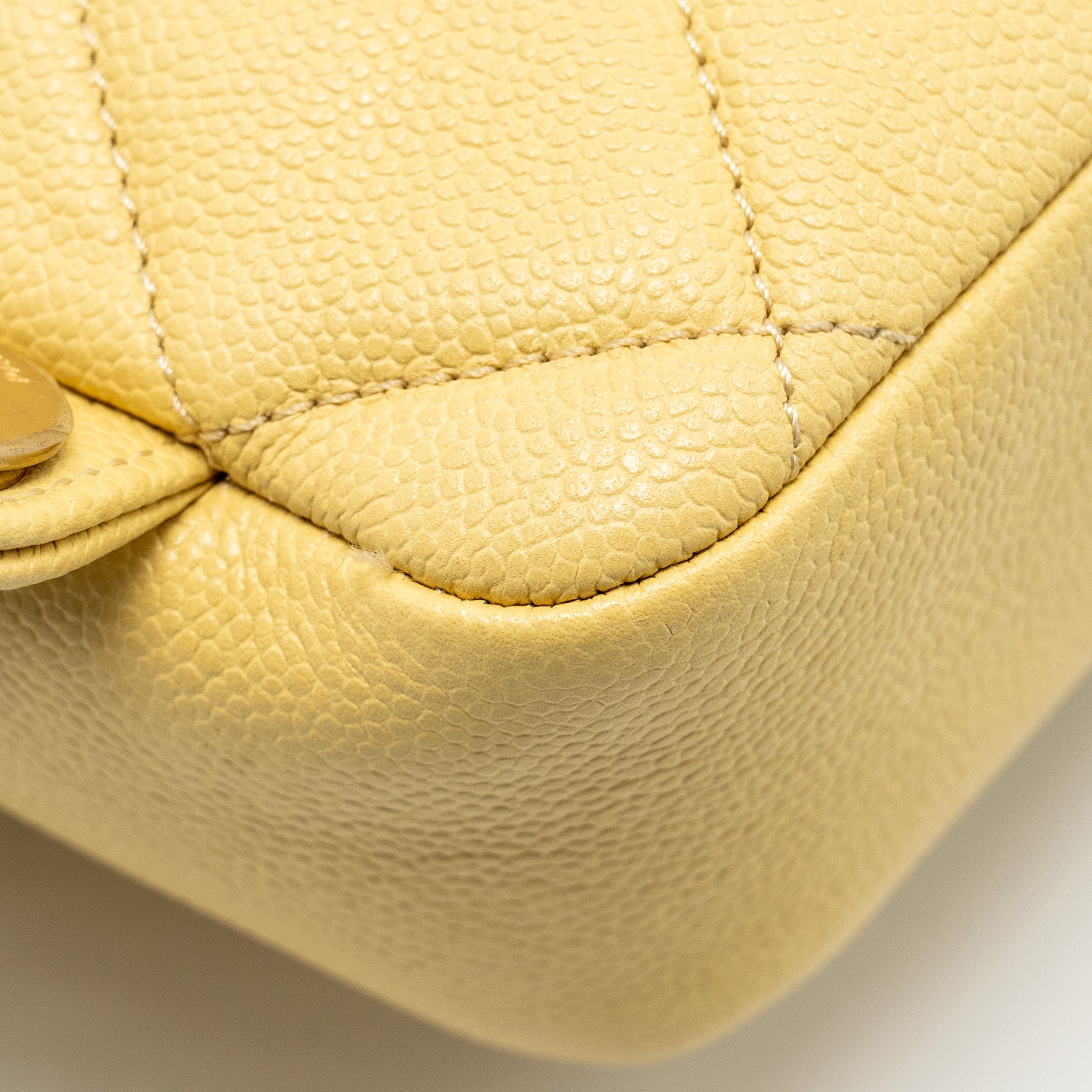 Chanel 22P quilted flap backpack caviar light yellow  (Microchip)