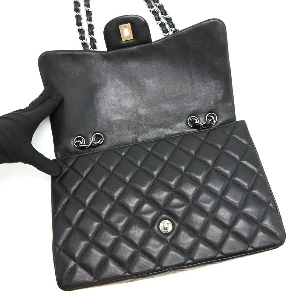 Chanel Single Flap jumbo Bag Lambskin Black