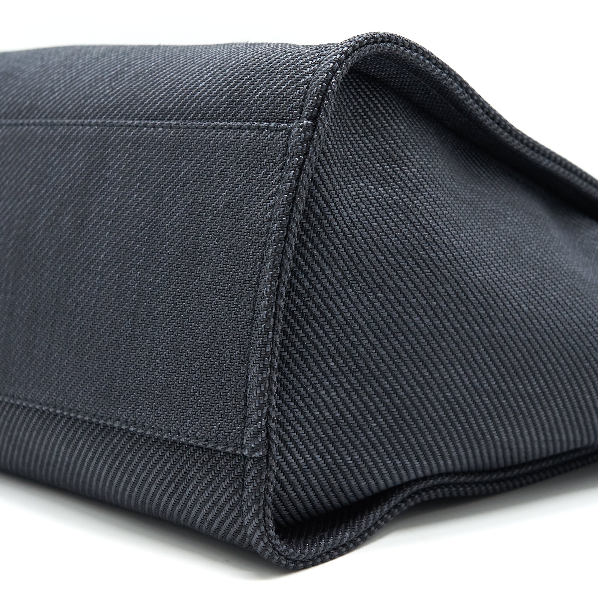 CHANEL MEDIUM DEAUVILLE TOTE IN BLACK