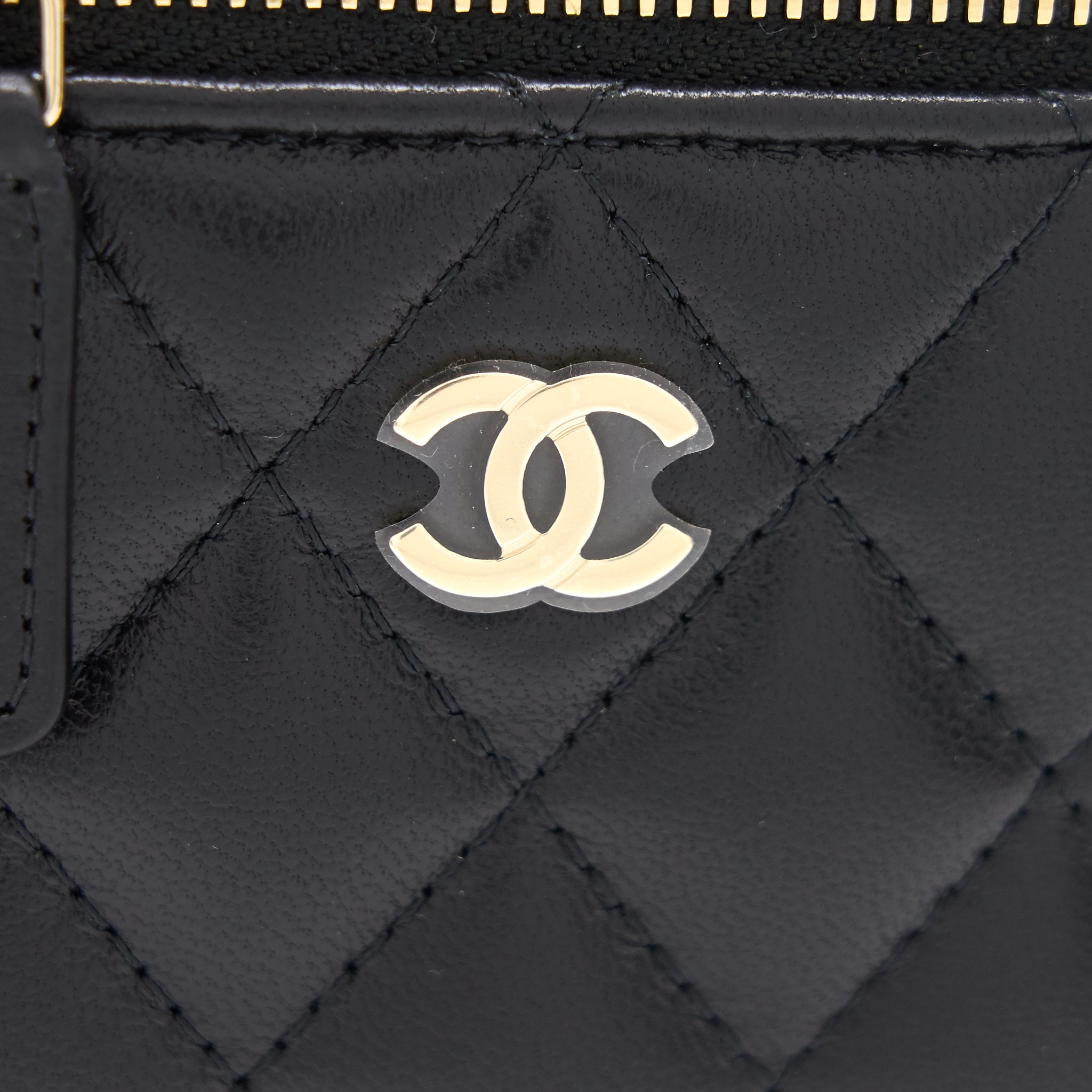 Chanel 21C Long Vanity with Chain Lambskin Black with L