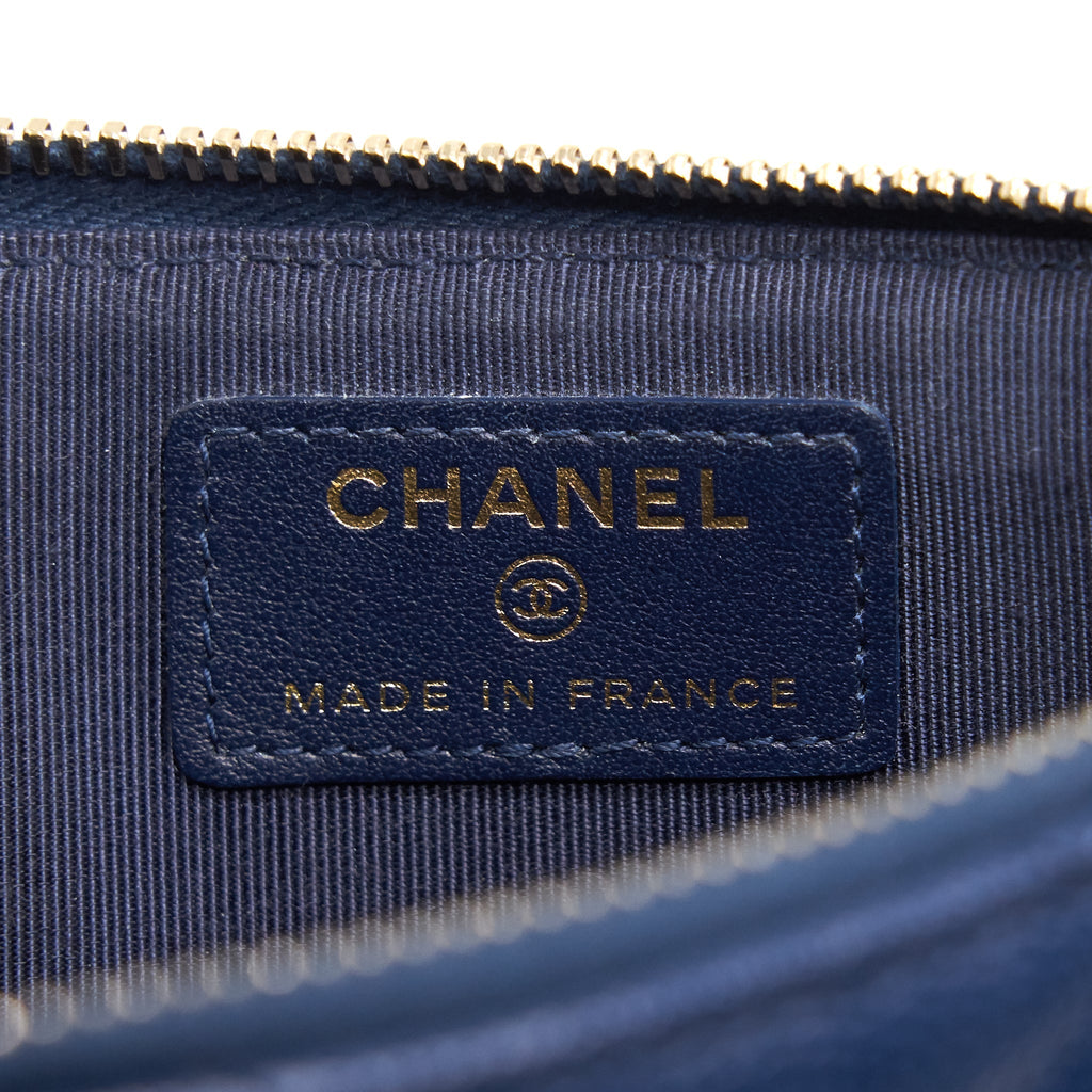 CHANEL PHONE POUCH CAVIAR NAVY BLUE