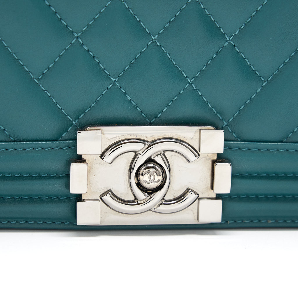 CHANEL LE BOY CHEVRON CALFSKIN PEACOCK GREEN