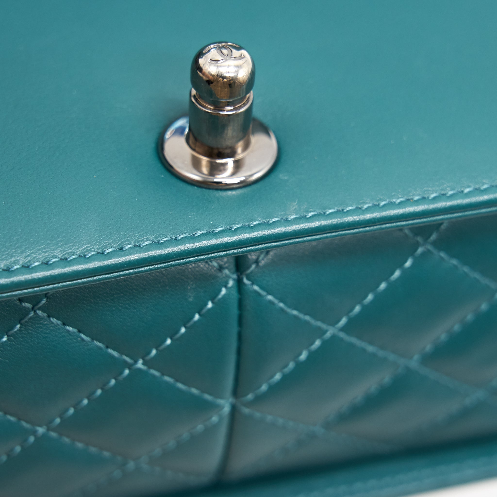 CHANEL LE BOY CHEVRON CALFSKIN PEACOCK GREEN