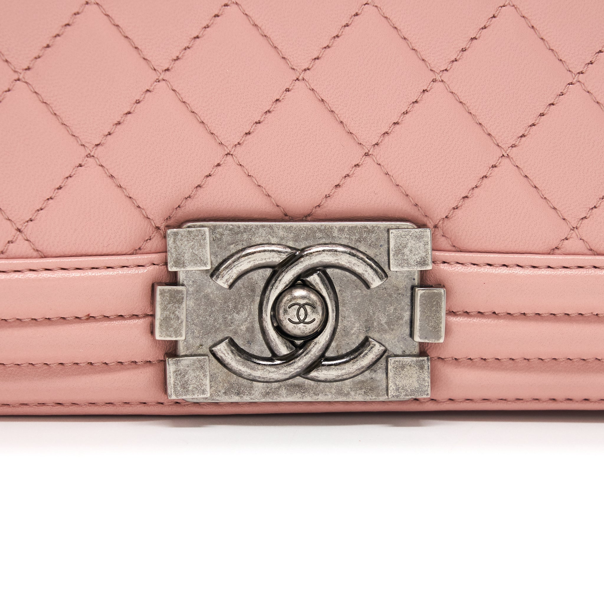 CHANEL BOY CHANEL HANDBAG LAMBSKIN PALE PINK