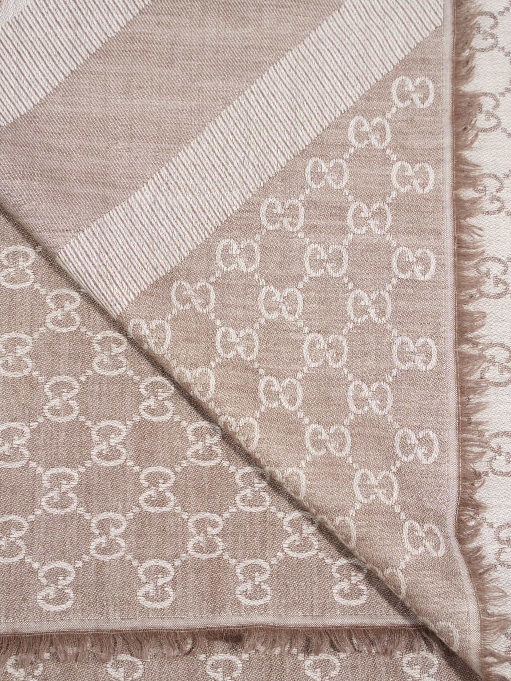 Gucci GG Guccissima Scarf GG Supreme / Beige Wool