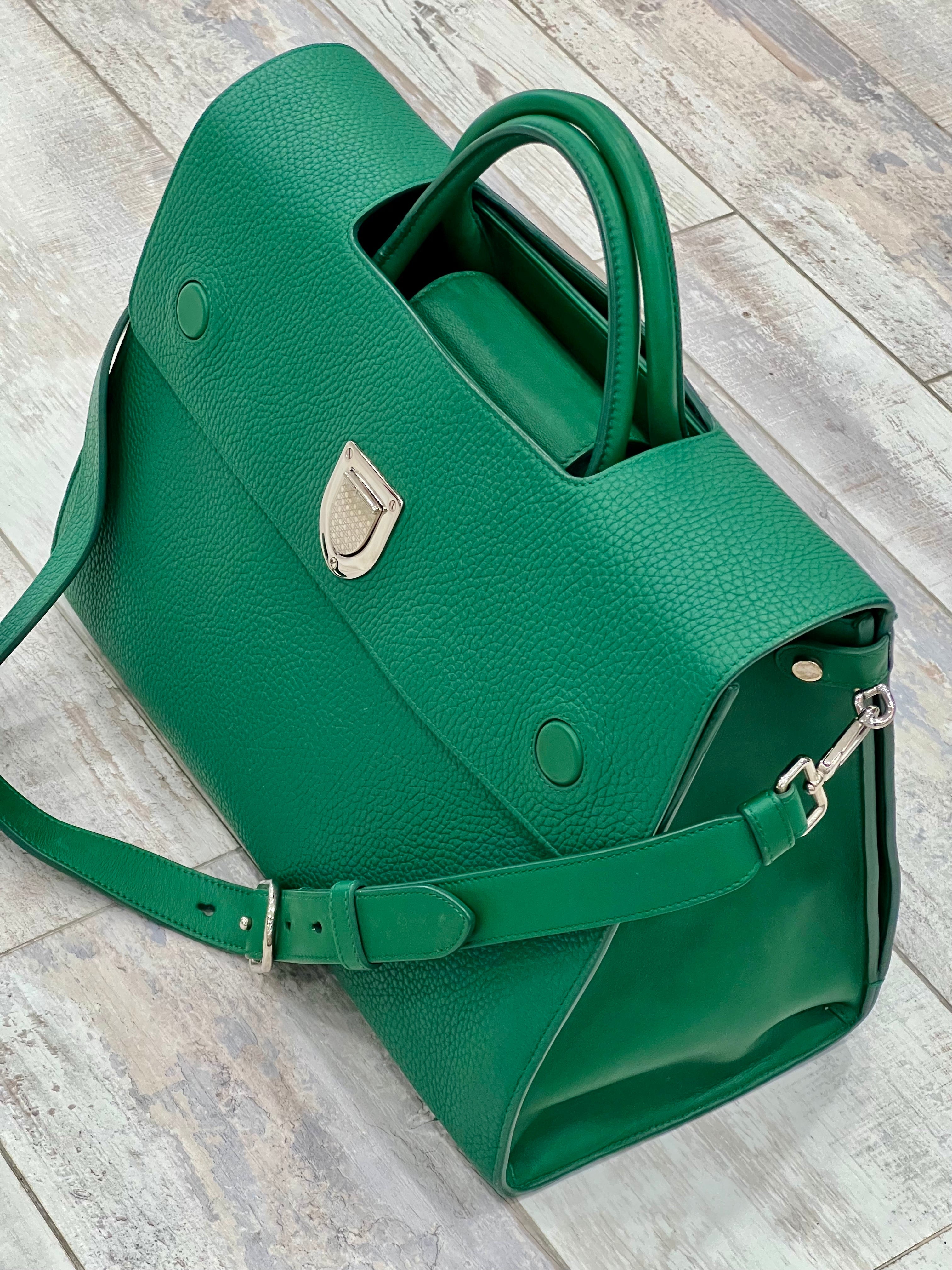 DIOR GRAINED CALFSKIN MEDIUM DIOREVER BAG
