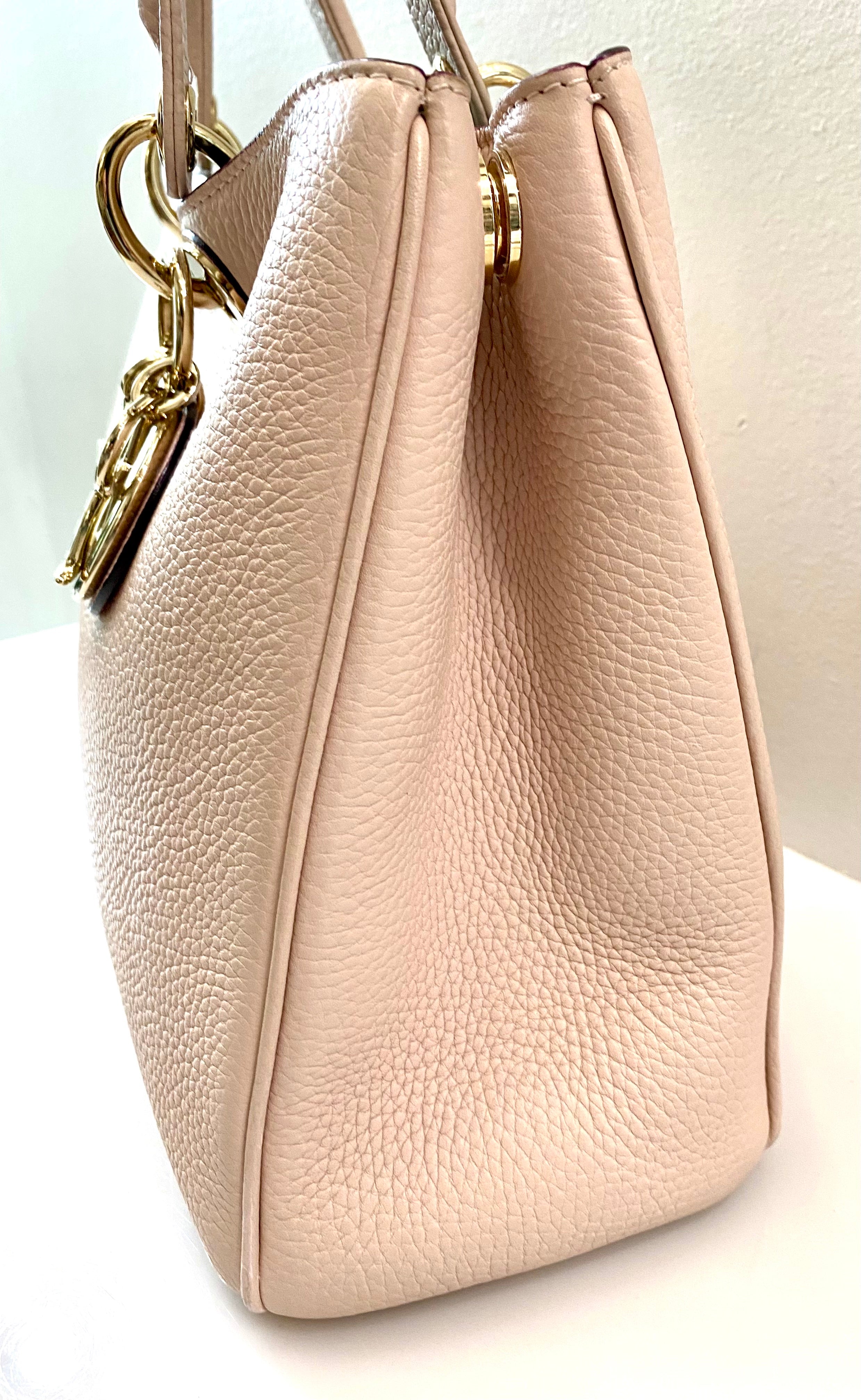 DIOR GRAINED LEATHER MEDIUM DIORISSIMO TOTE BAG IN BLUSH PINK