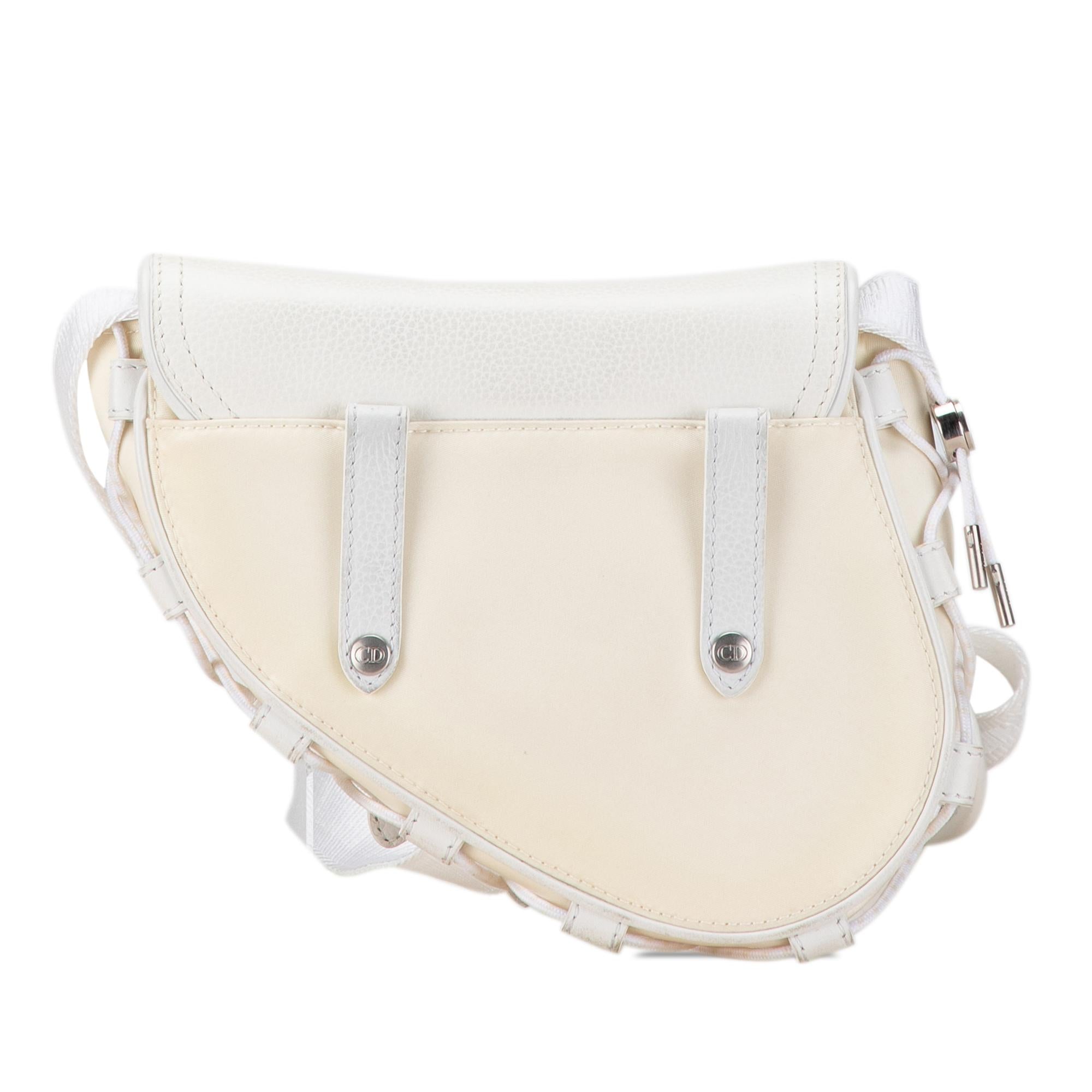 Dior Sacai Technical Fabric and Leather Saddle Bag (SHG-CkqzIJ)