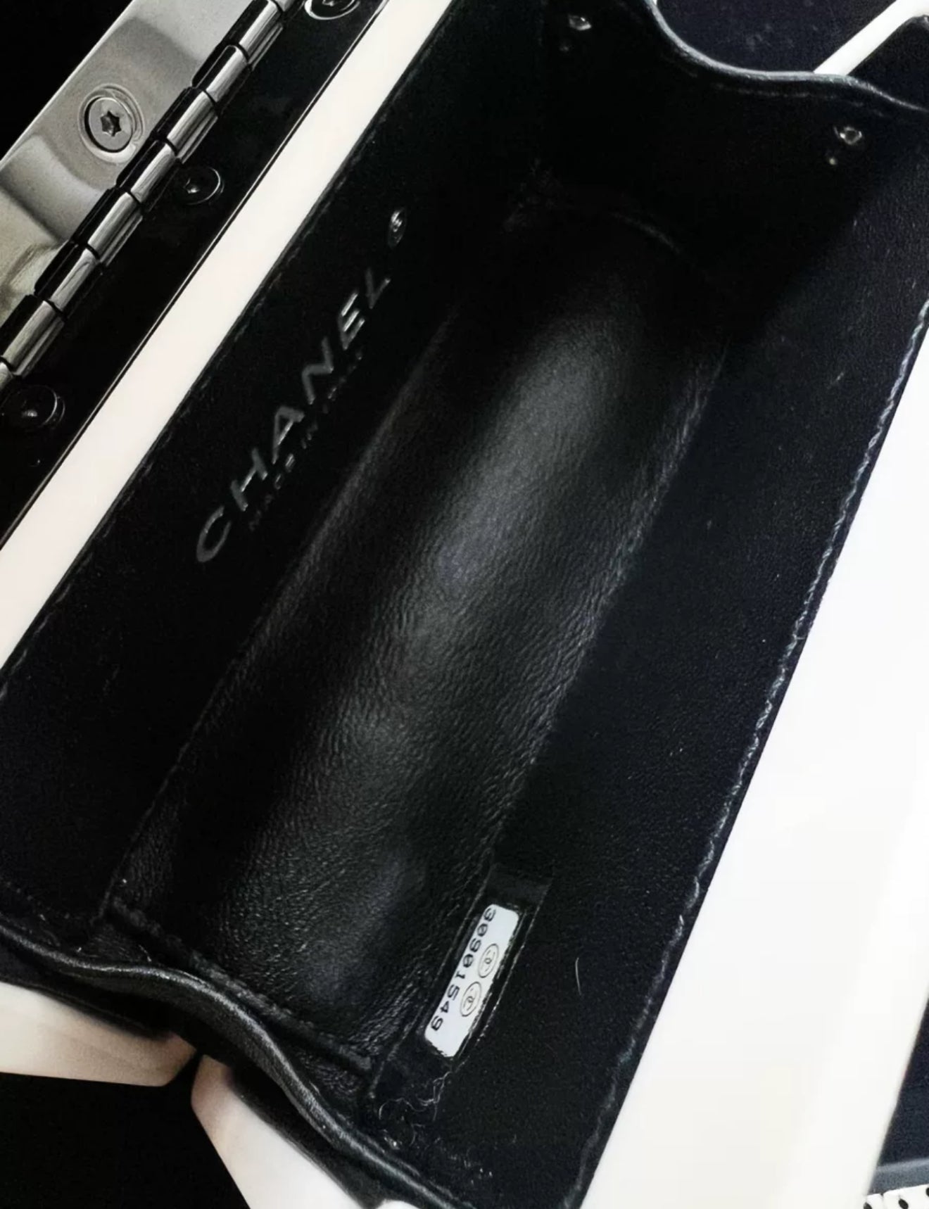 Chanel 21 black and white acrylic box minaudière