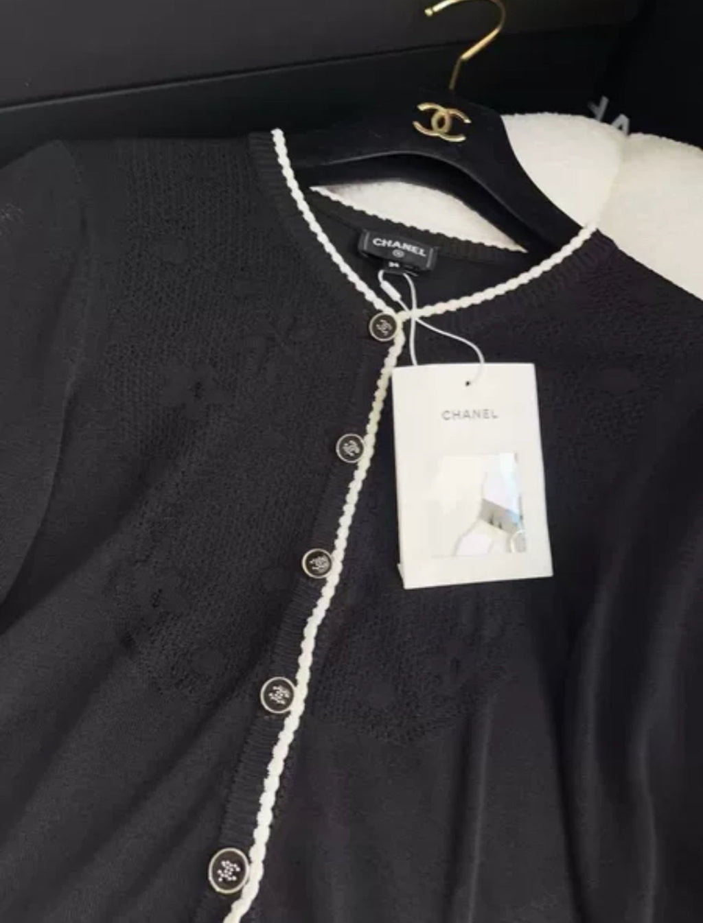 Chanel 24B black knitted igan
