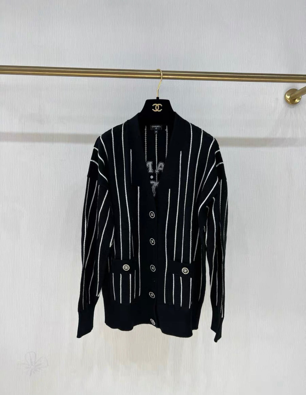 CHANEL 23P LOGO CASHMERE IGAN