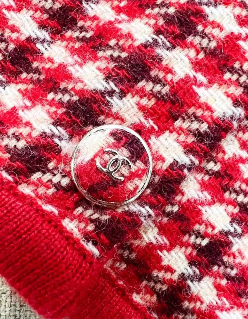 Chanel 24k red igan