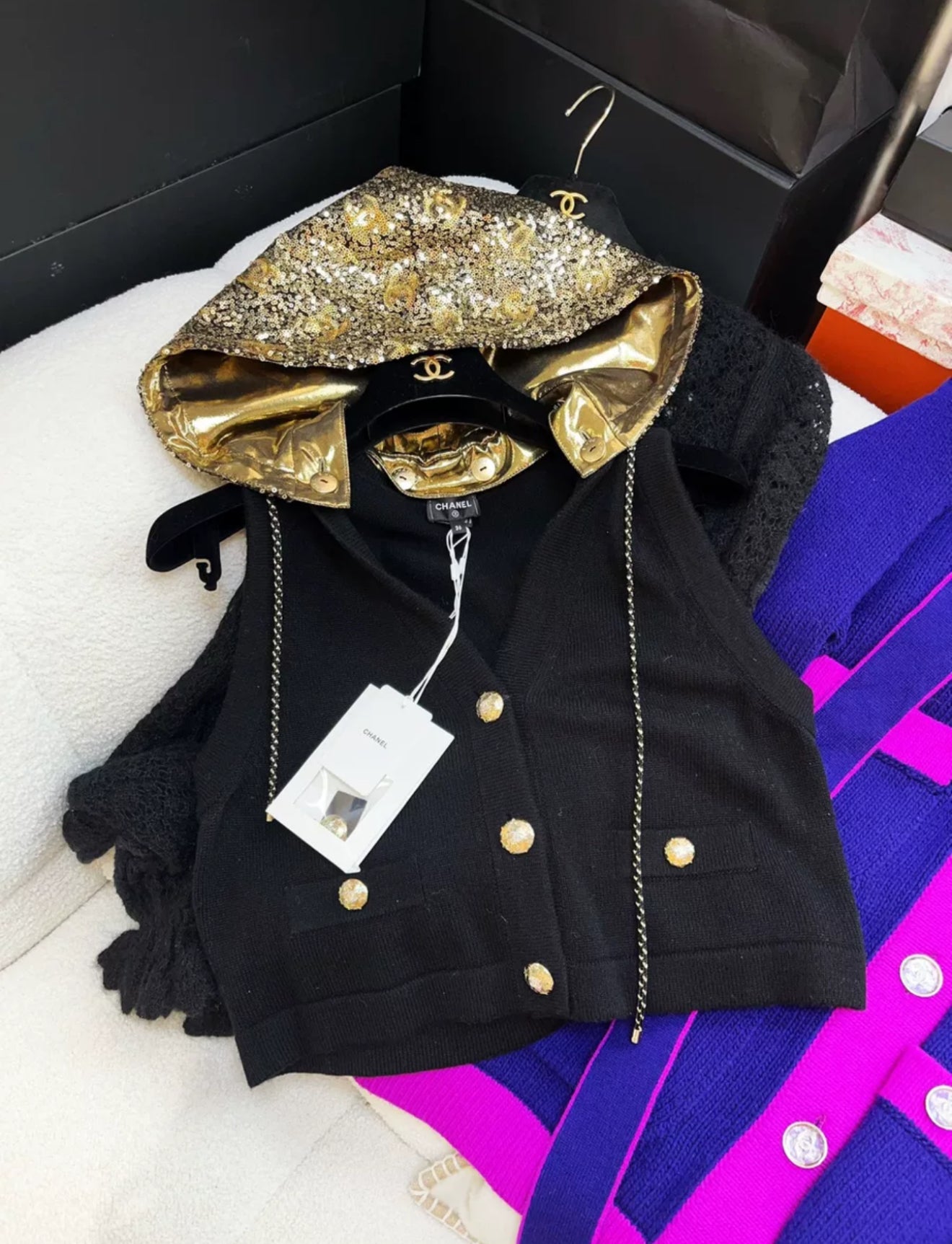 Chanel 24C Black & Gold Cashmere igan