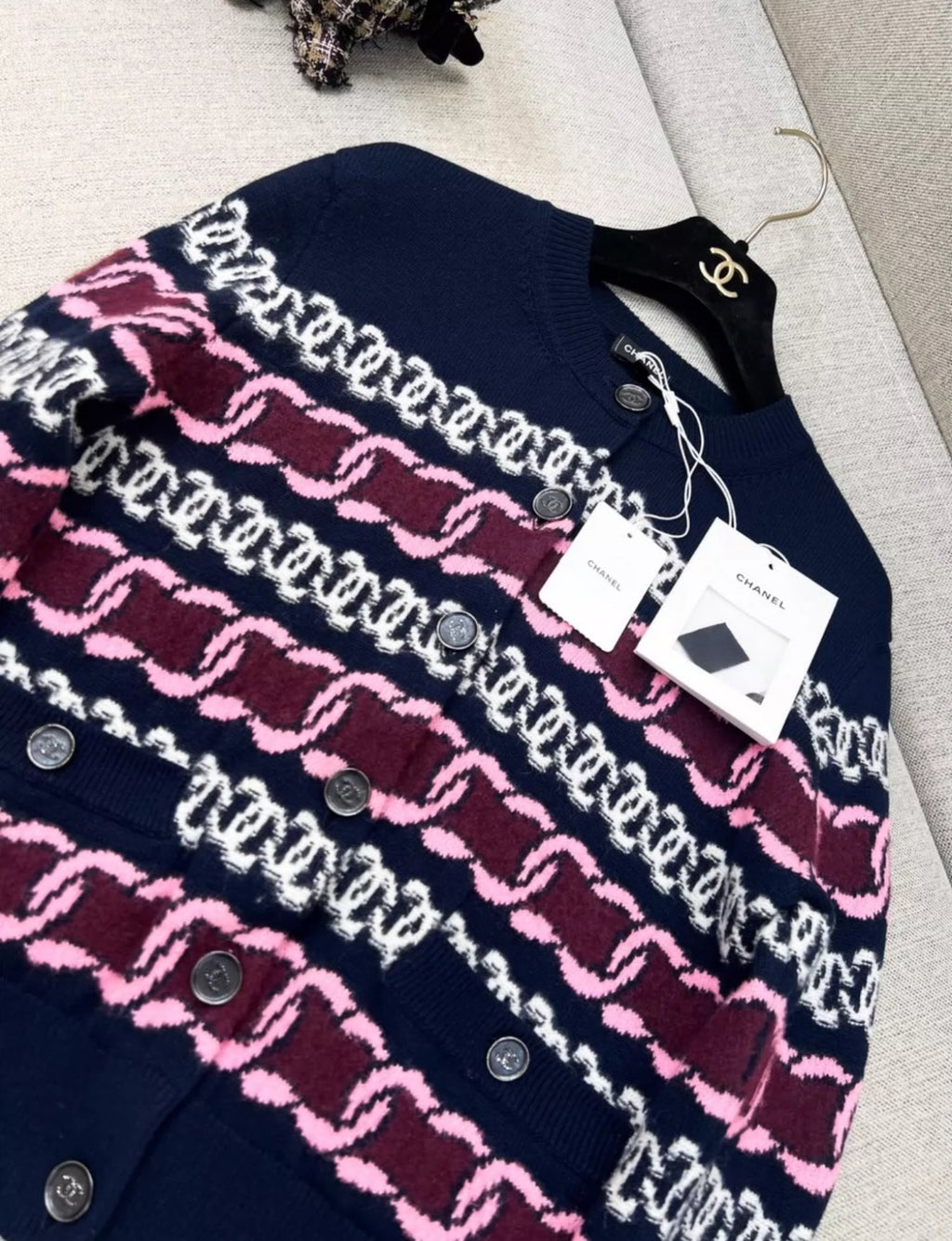 Chanel 23B navy blue, Burgundy, pink & white igan