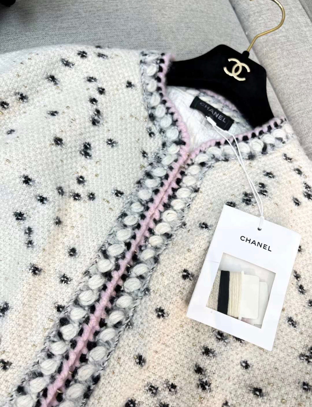 CHANEL 21A METIERS D'ART RUNWAY IGAN size 34