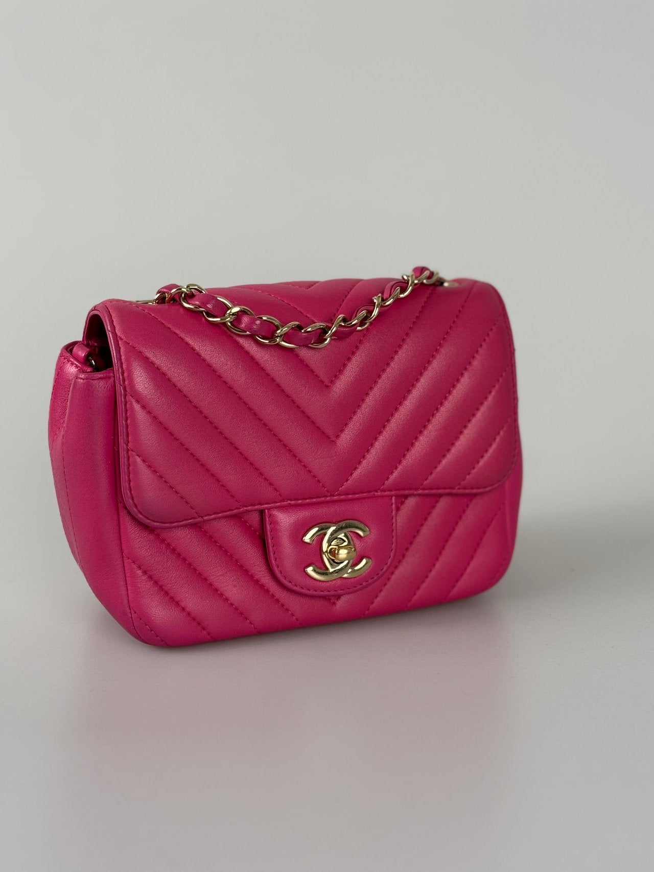Chanel Pre-Owned Mini Square Classic Chevron Flap Bag