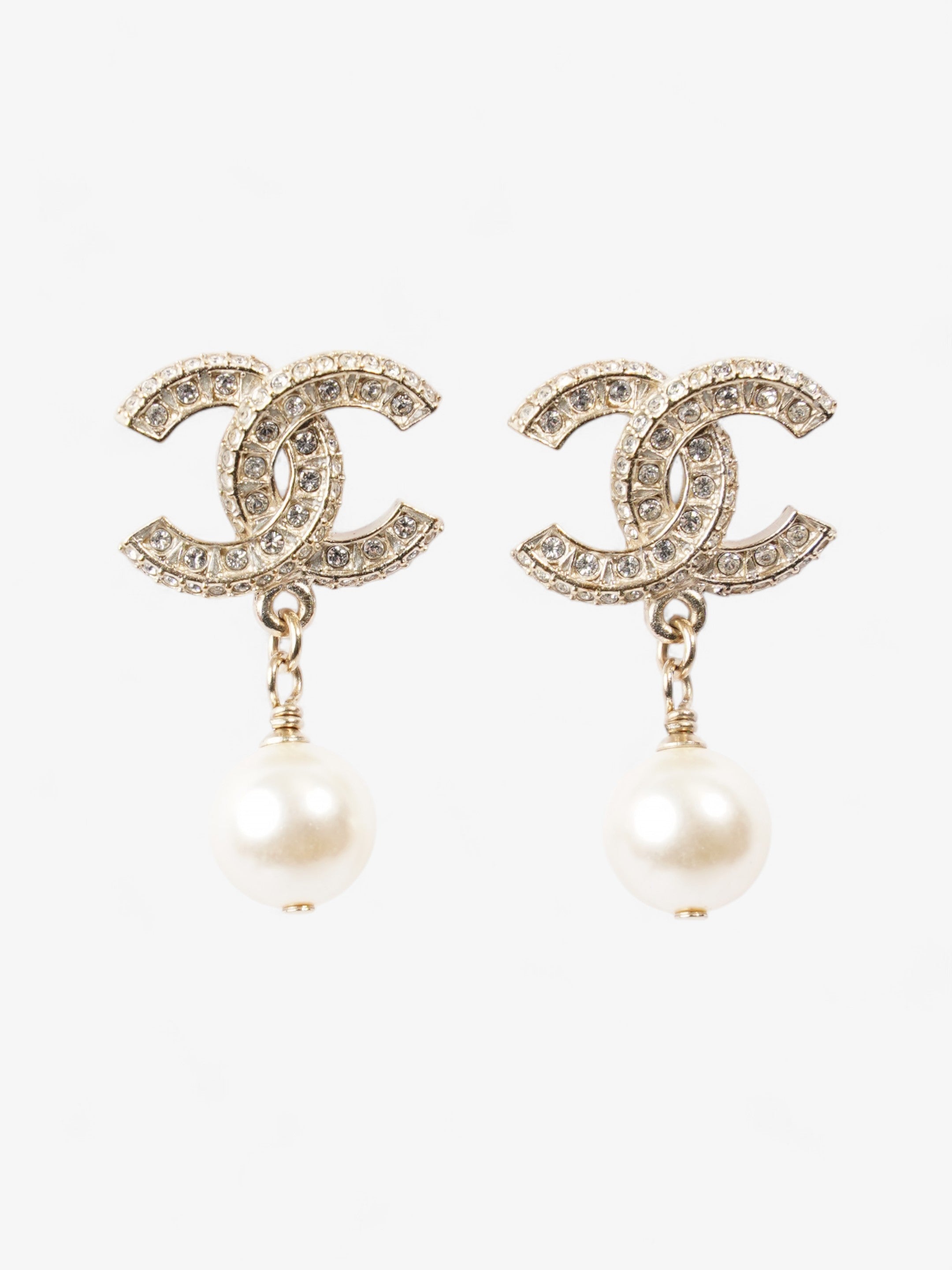 Chanel CC Pearl Drop Earrings Light Gold / White Base Metal