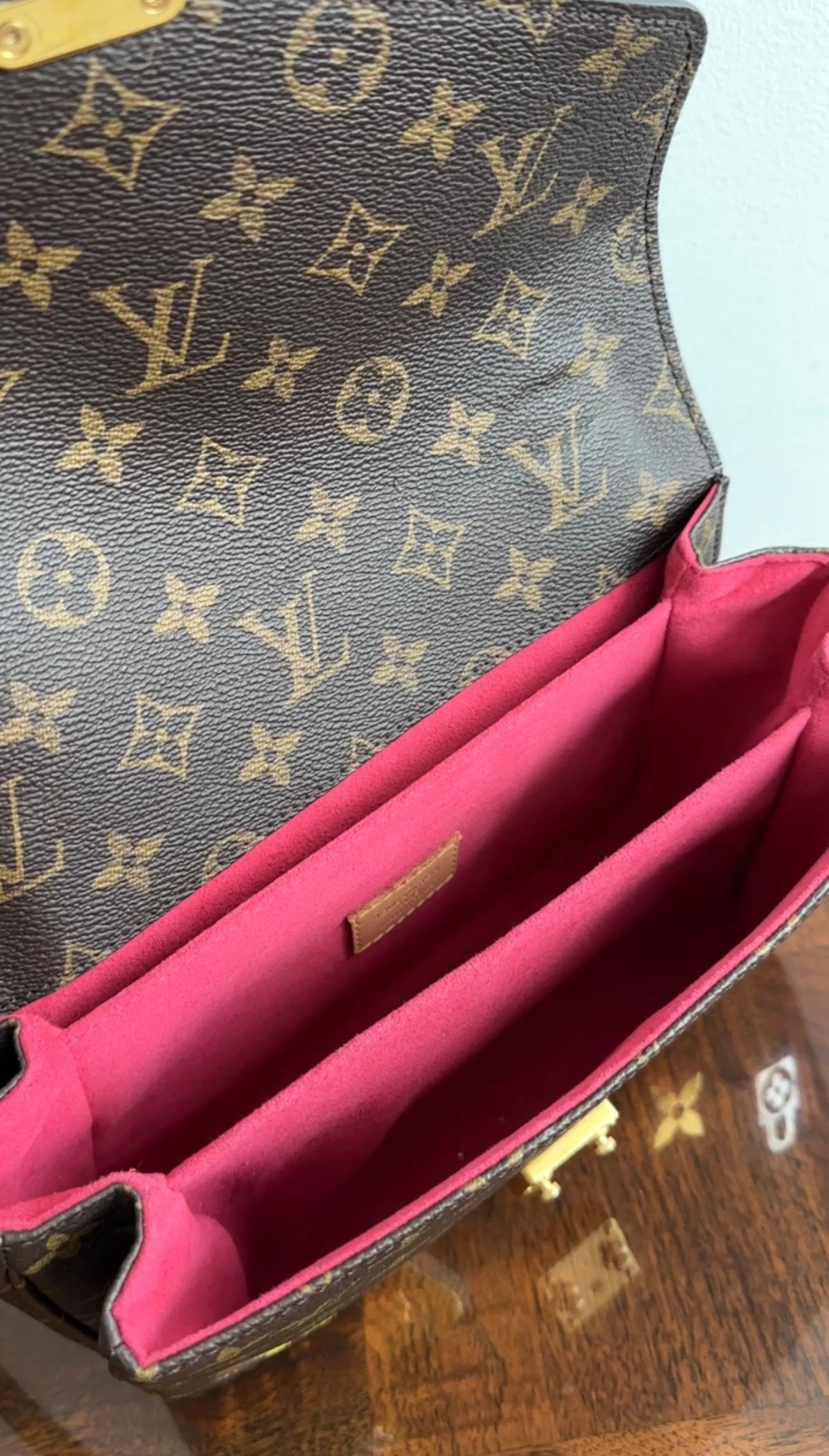 Louis Vuitton Limited Edition Pochette Metis Love Lock