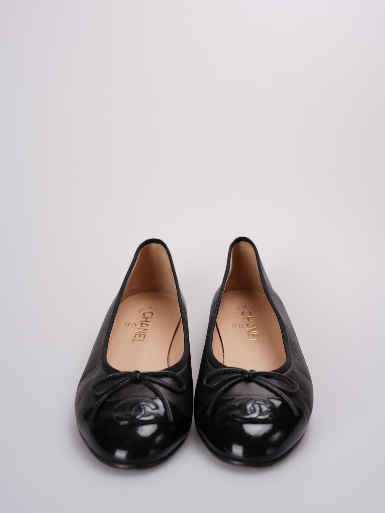 Chanel Ballet Flats in Black Leather Toe Size 40