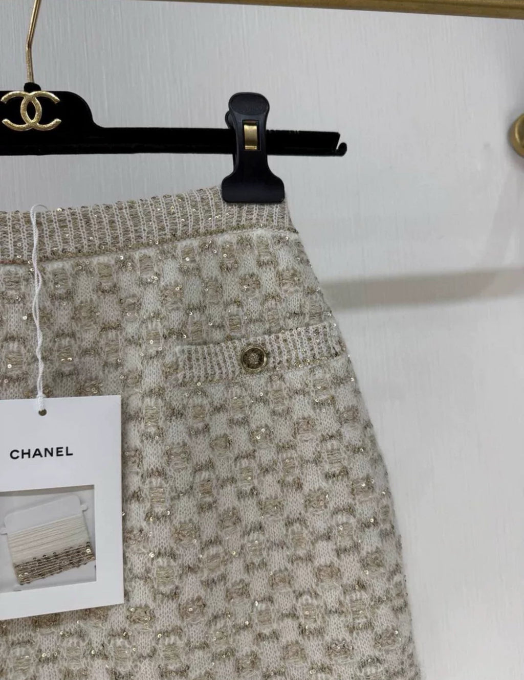 Chanel 23B ecru tweed skirt