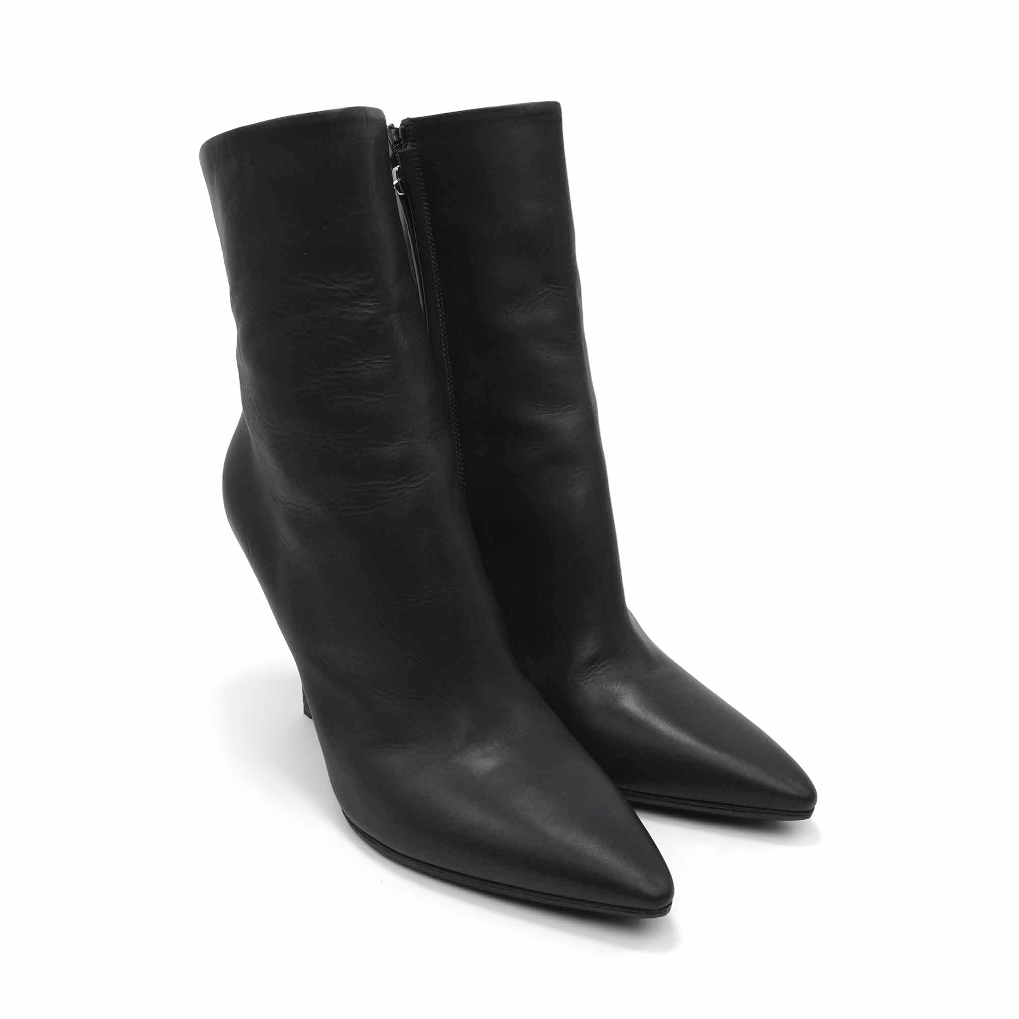 The Row ‘Gloria’ Ankle Boots - Women’s 40