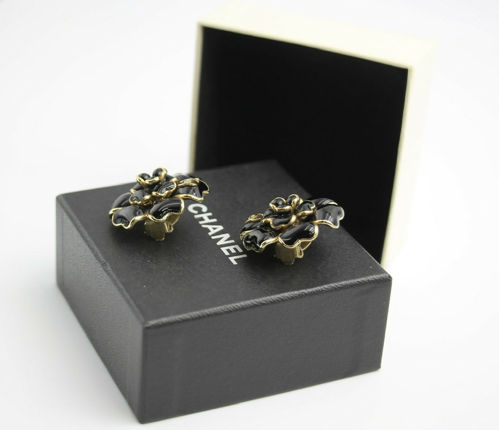 Chanel Vintage 02A Gripoix Shiny Black Large Camellia Clip-on Earrings
