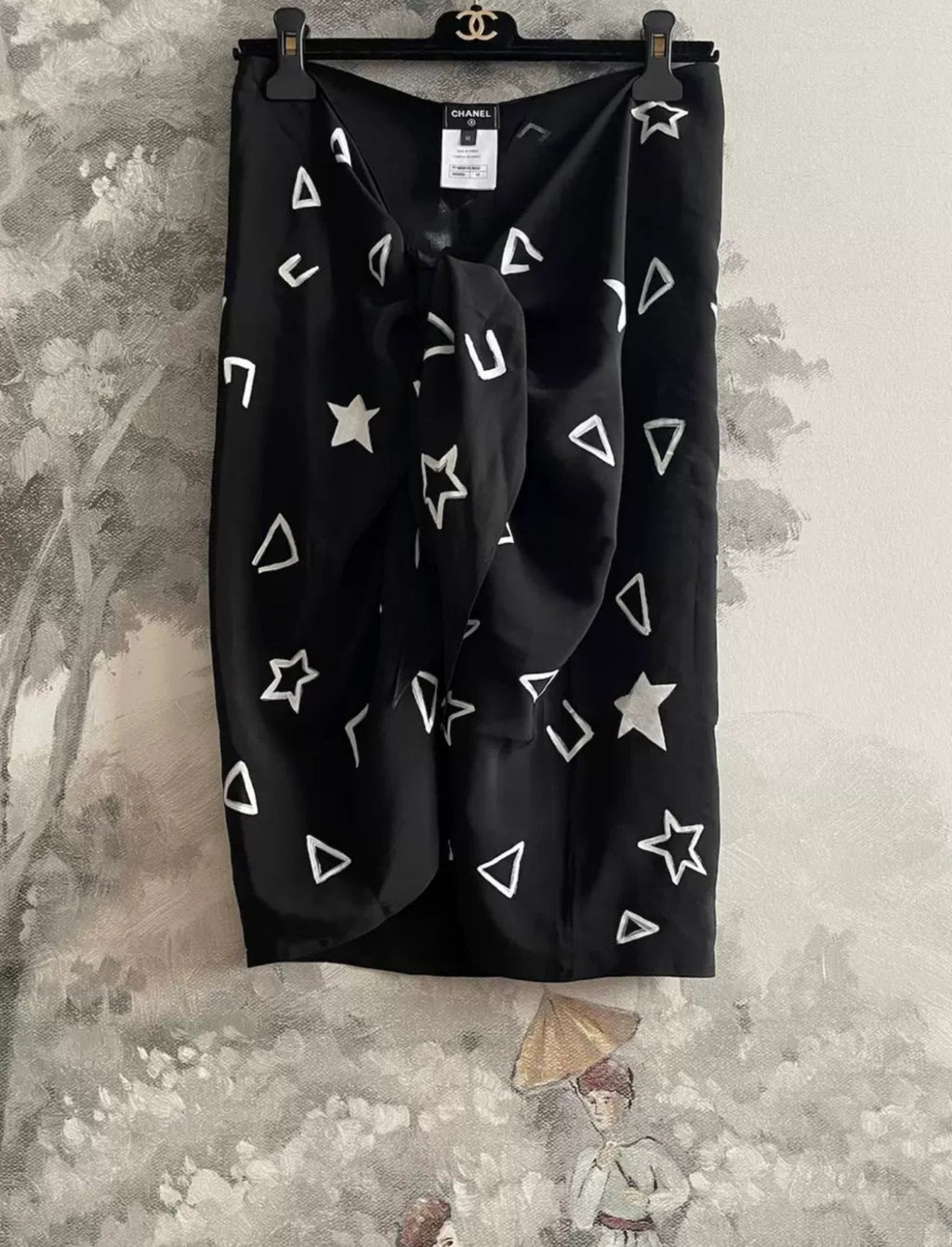 Chanel 22C Black & White printed silk Crepe Pareo skirt