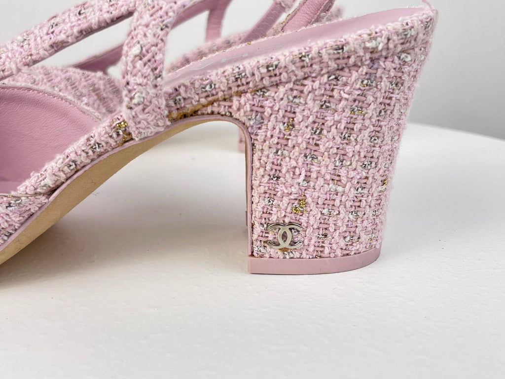 Chanel Pink Tweed M Slingback Pumps with CC Logo 39