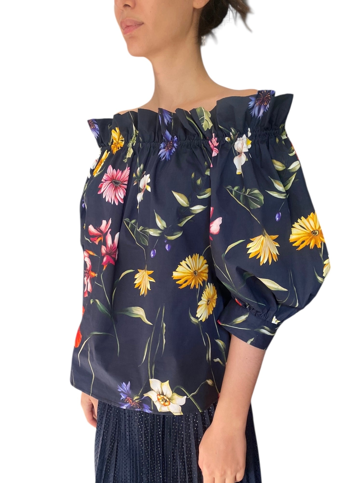 Oscar De La Renta Navy Floral Off-Shoulder Top - S