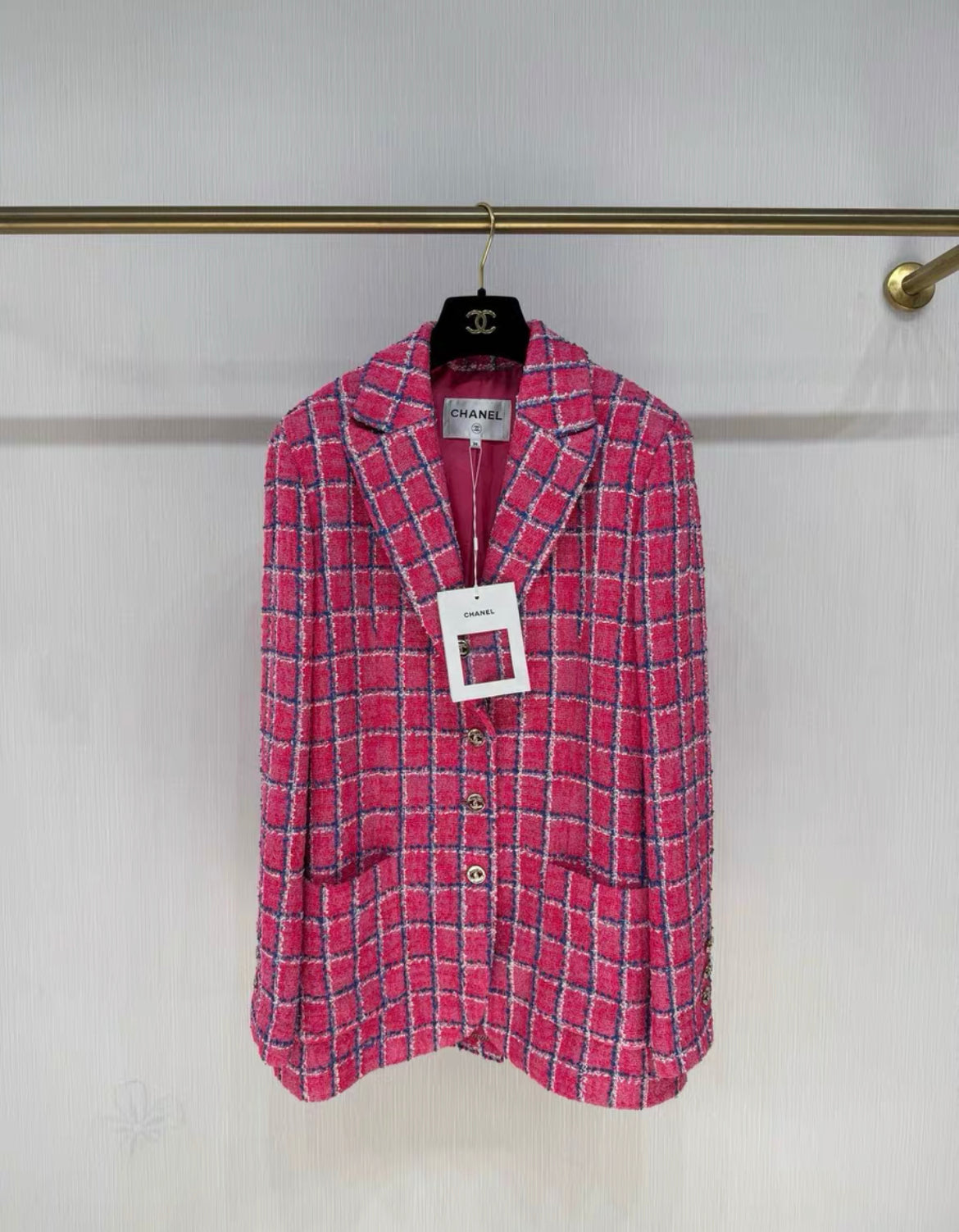 Chanel 24P pink tweed jacket size 36