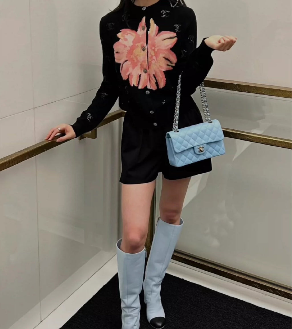Chanel 24S black igan