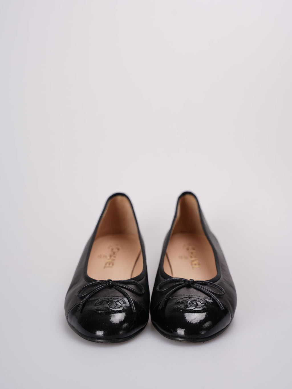 Chanel Ballet Flats in Black Leather Toe Size 40