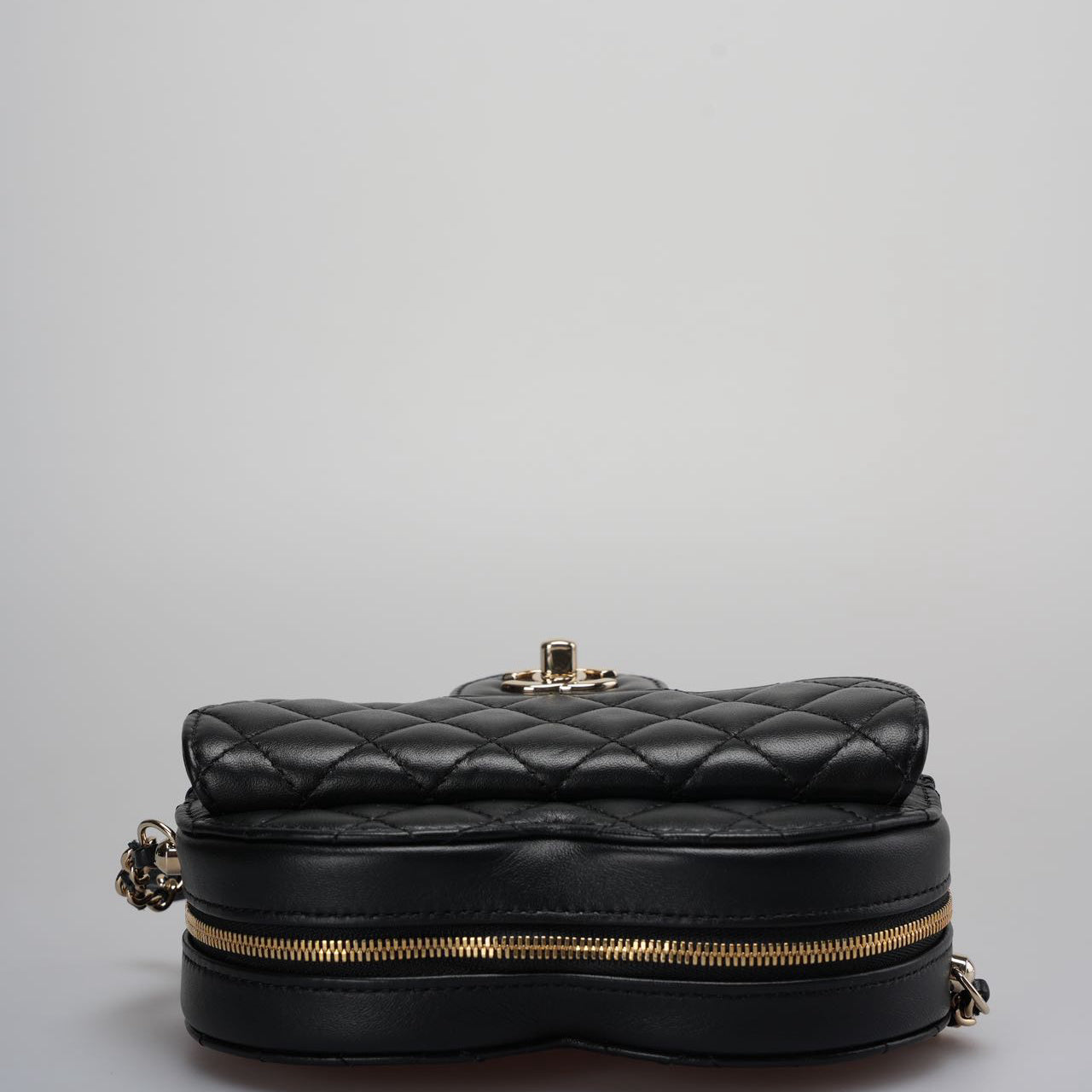 Chanel Lambskin Quilted CC In Love big Heart Clutch With Chain in Black