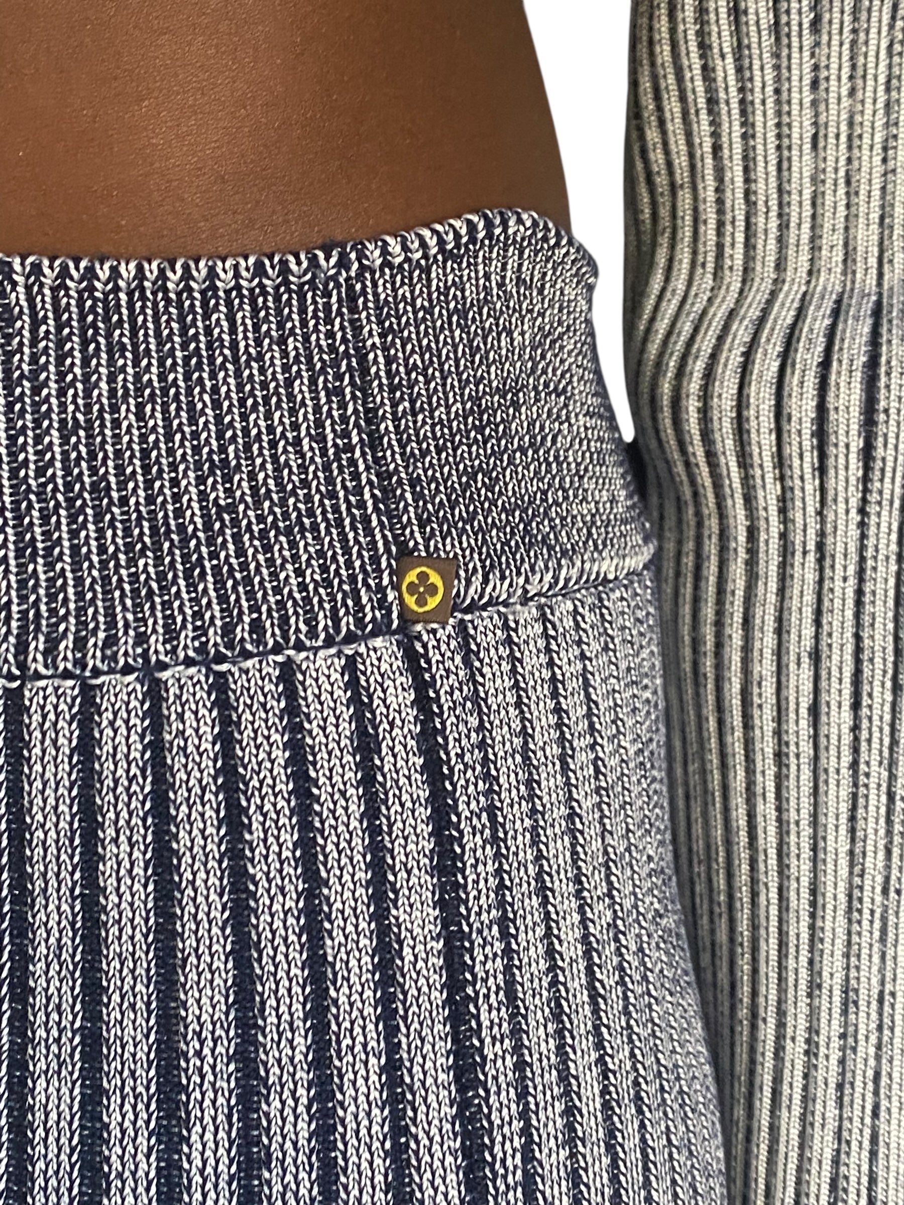 Louis Vuitton 2015 Navy Ribbed Knit Keyhole Sweater Skirt Set - M / US 6
