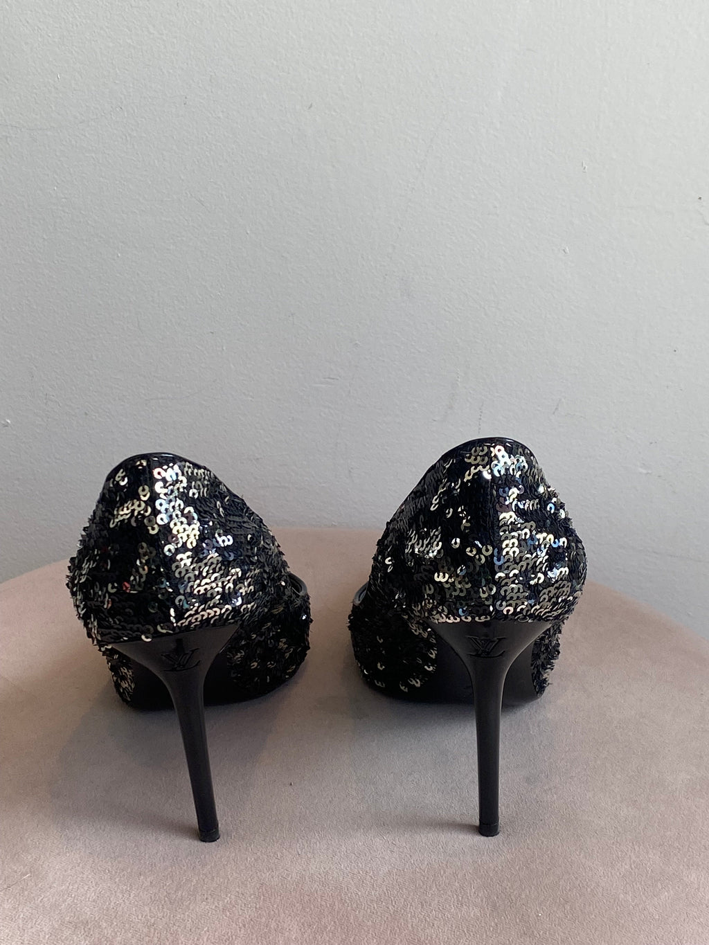 Louis Vuitton Black Liza Sequin Pumps - 37